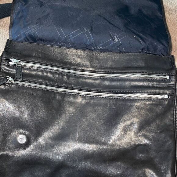 Longchamp Womens Medium Chocolate Leather Shoulder Sling Crossbody Messenger Bag - Picture 6 of 10